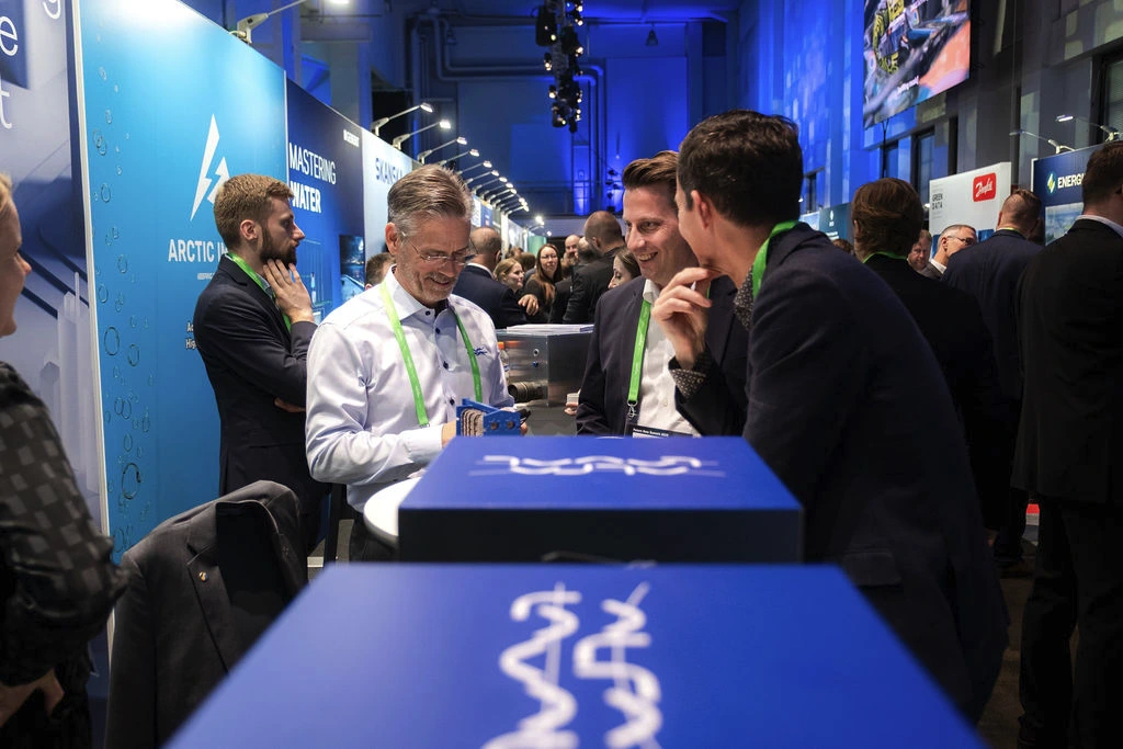 Industry professionals networking at the Future Data Summit 2025